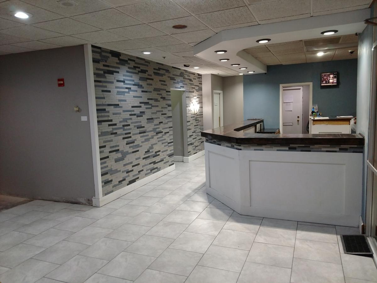 Travelodge By Wyndham Lincoln Northeast Exteriér fotografie